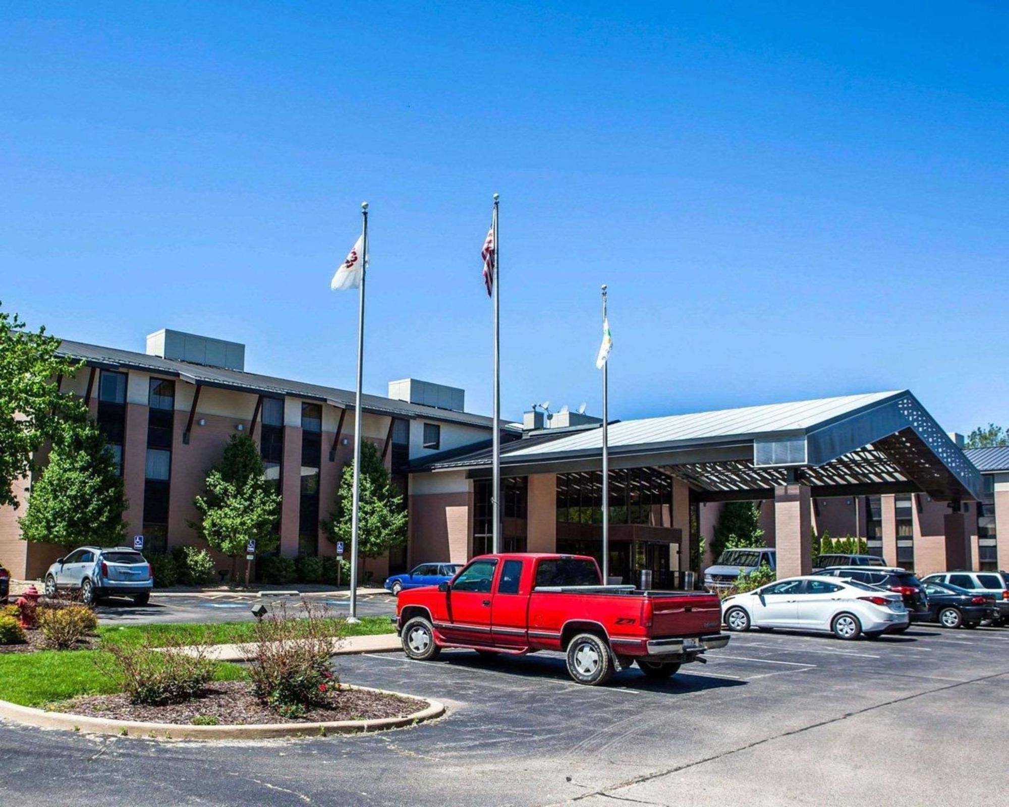 Quality Inn & Suites Peoria Exterior photo